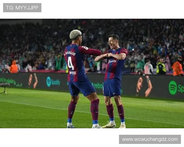 拜仁密切关注森林中卫穆里略 转会费用预计将极为昂贵